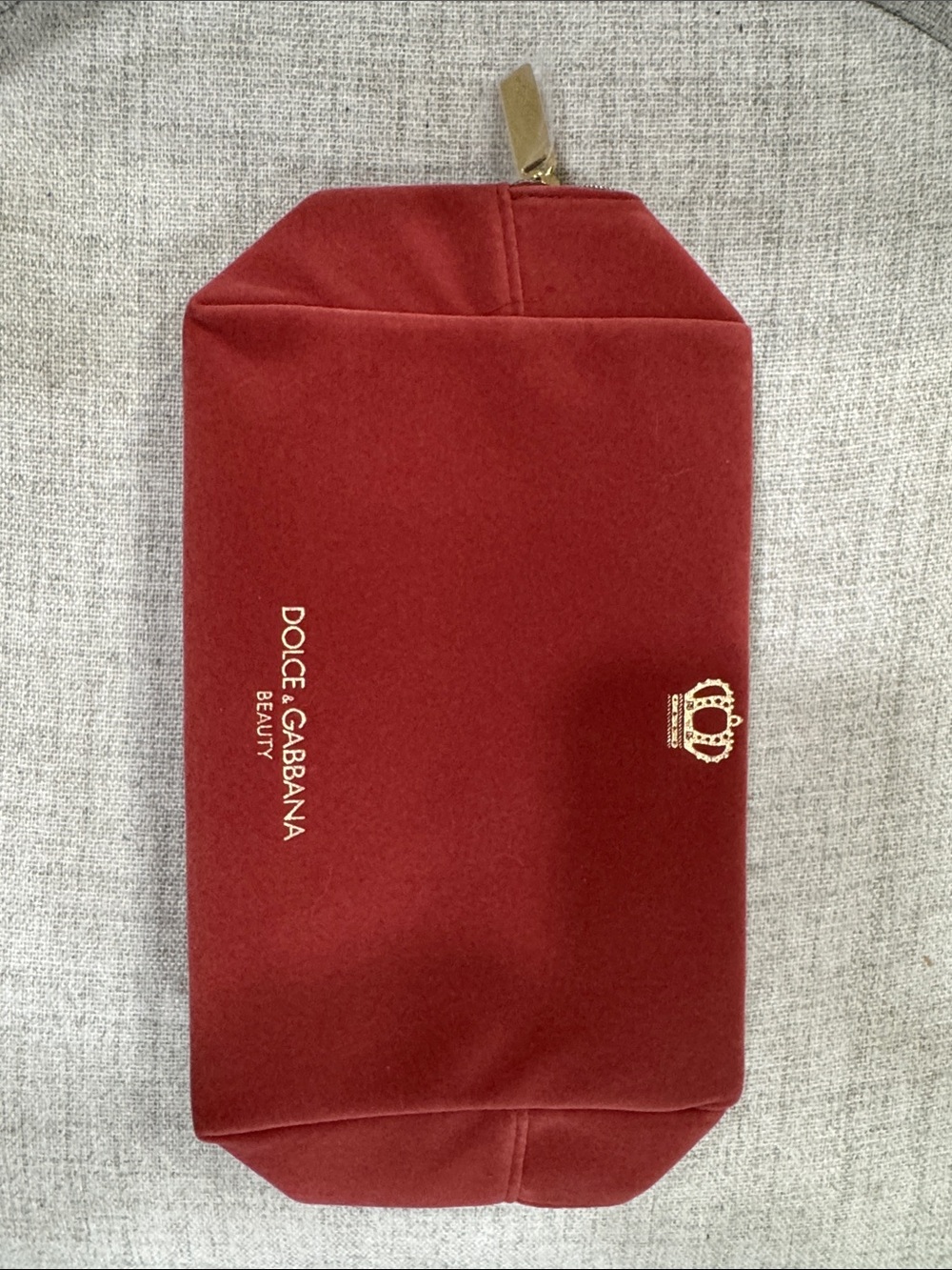 Dolce & Gabbana Coral Velvet Beauty Pouch with Gold Crest NEVER USED